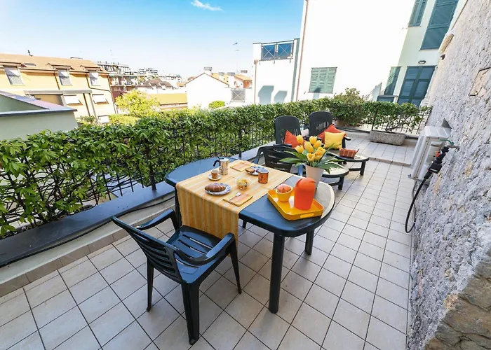 Mit Terrasse By Interhome